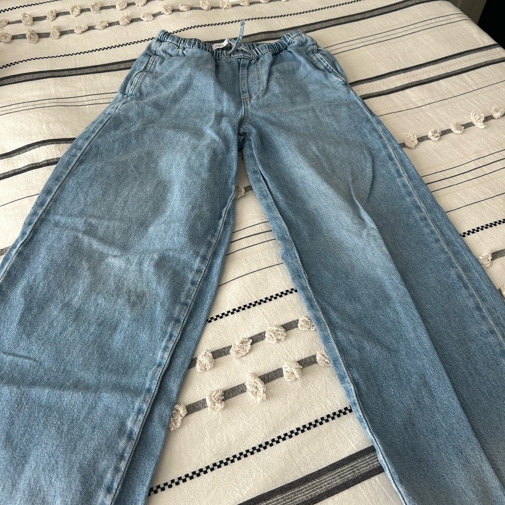 Zara easy on Jeans